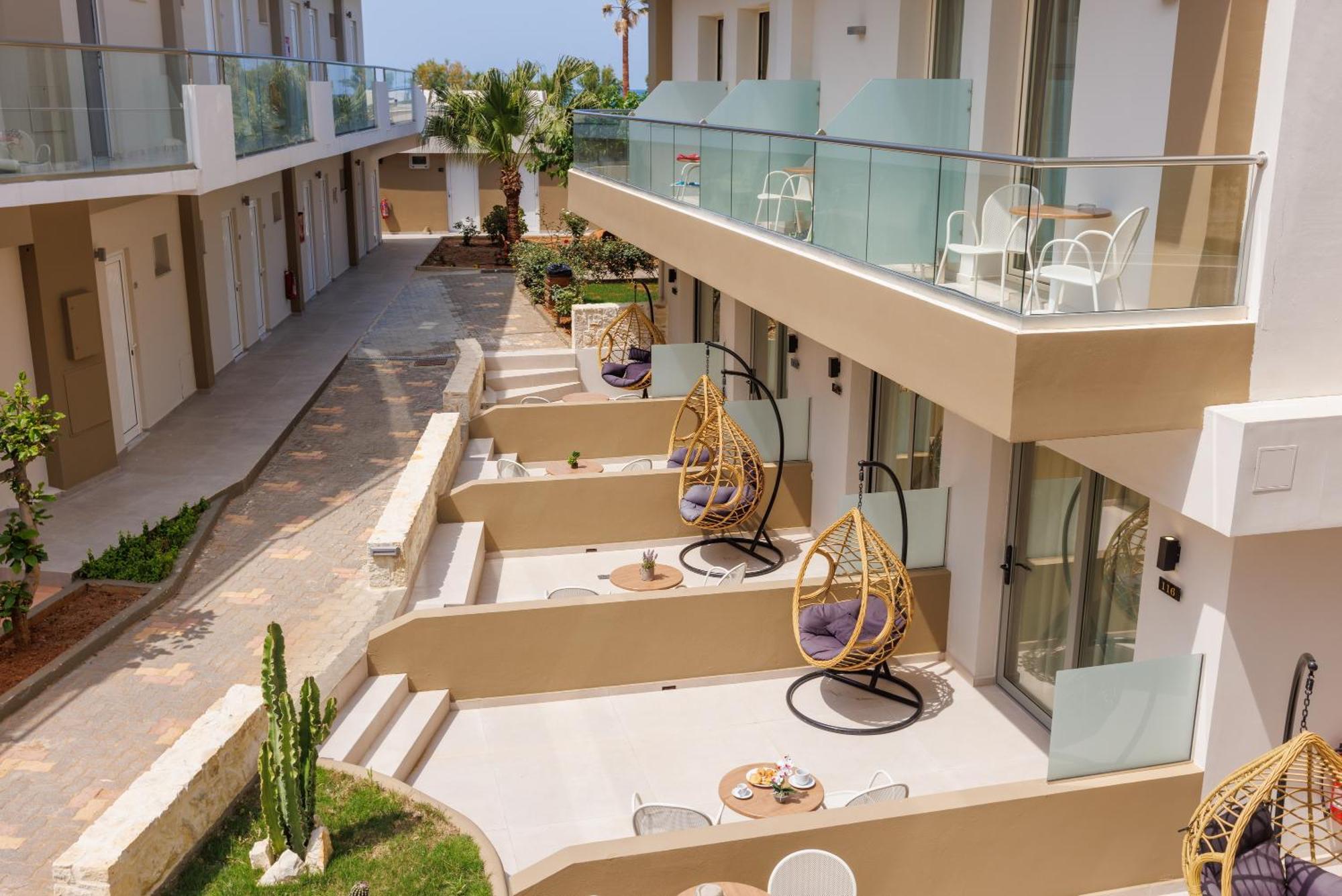Malia Bay Beach Hotel & Bungalows Exteriör bild