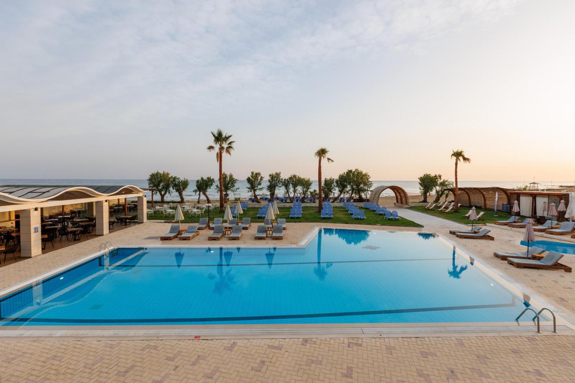 Malia Bay Beach Hotel & Bungalows Exteriör bild