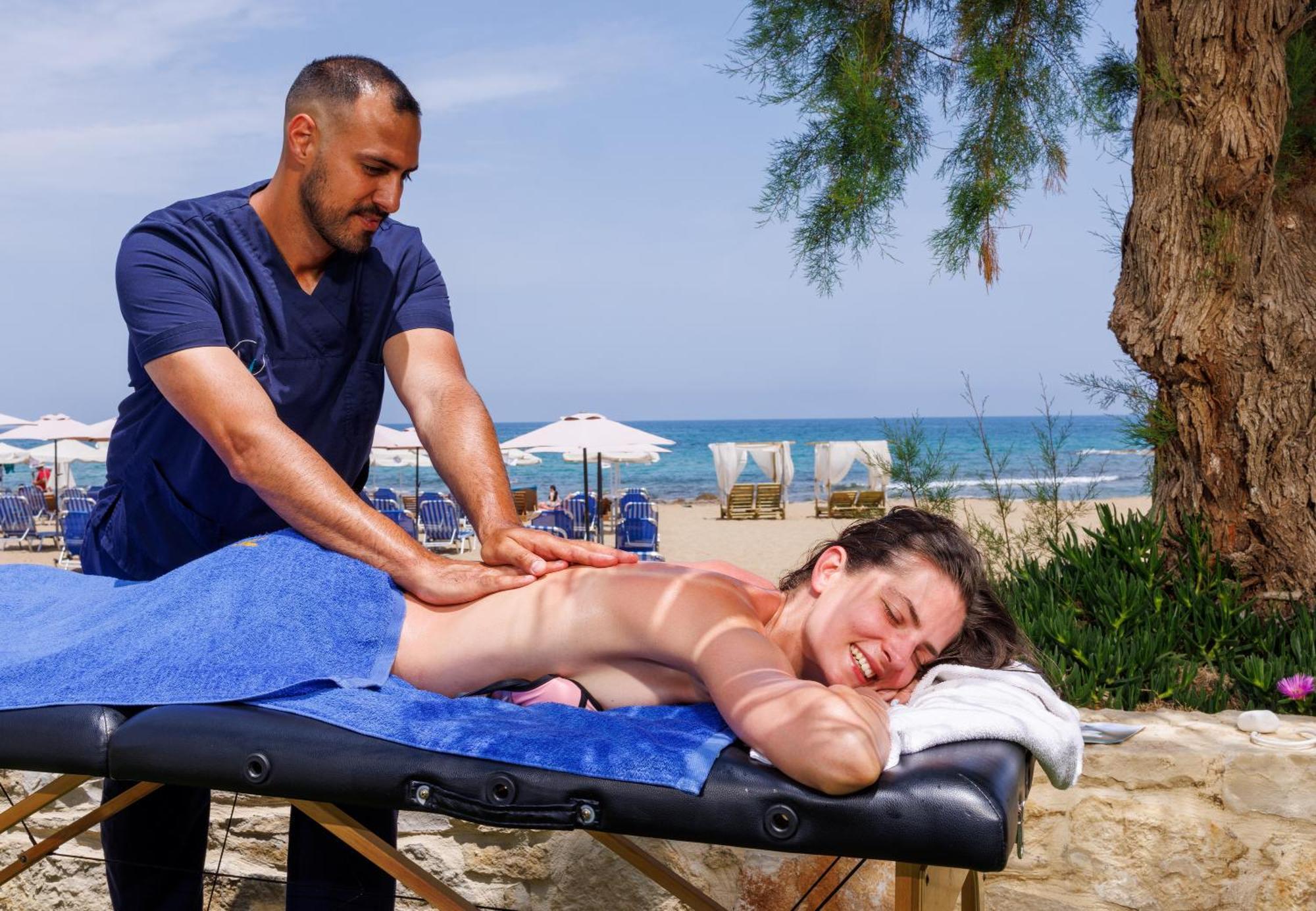 Malia Bay Beach Hotel & Bungalows Exteriör bild