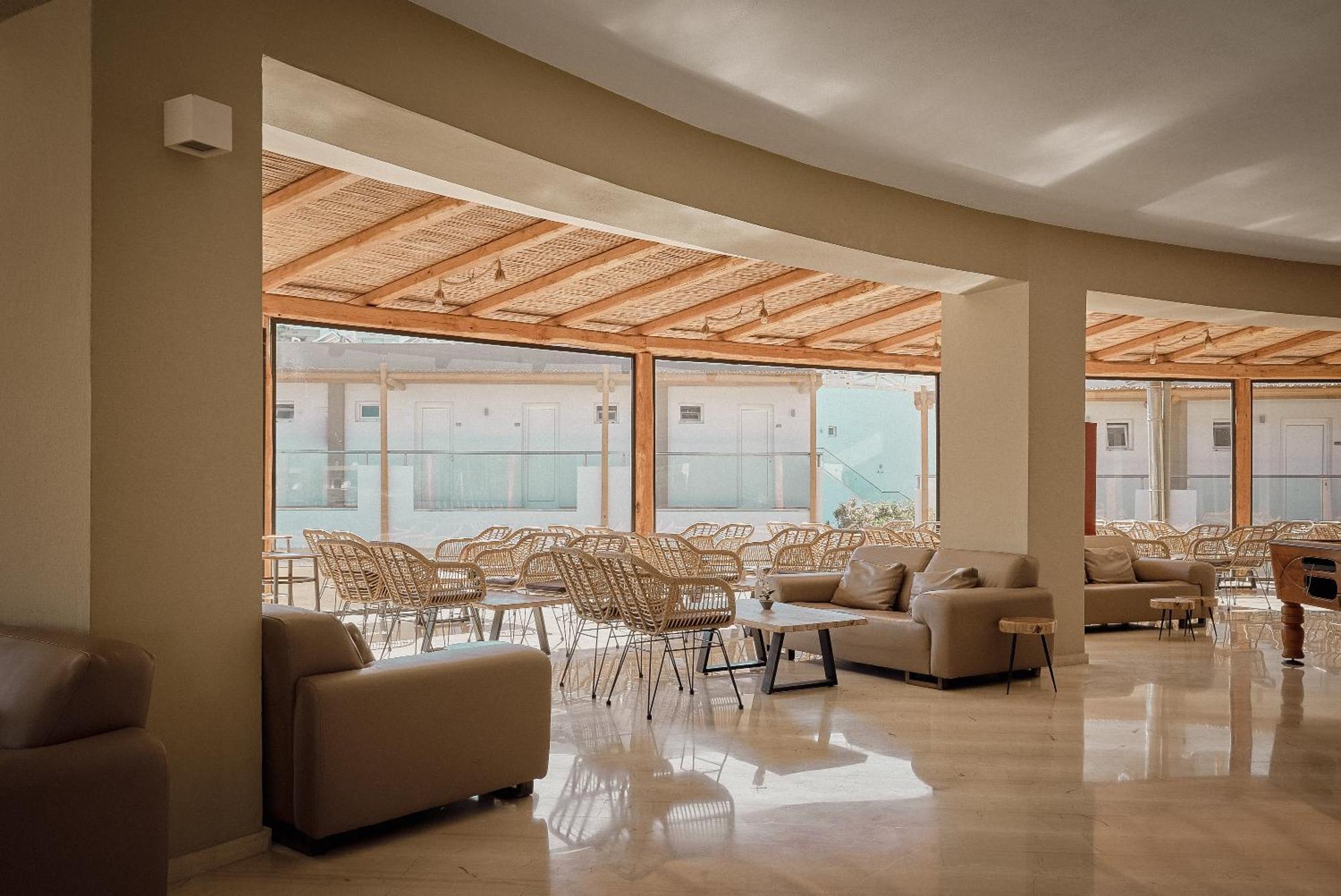 Malia Bay Beach Hotel & Bungalows Exteriör bild